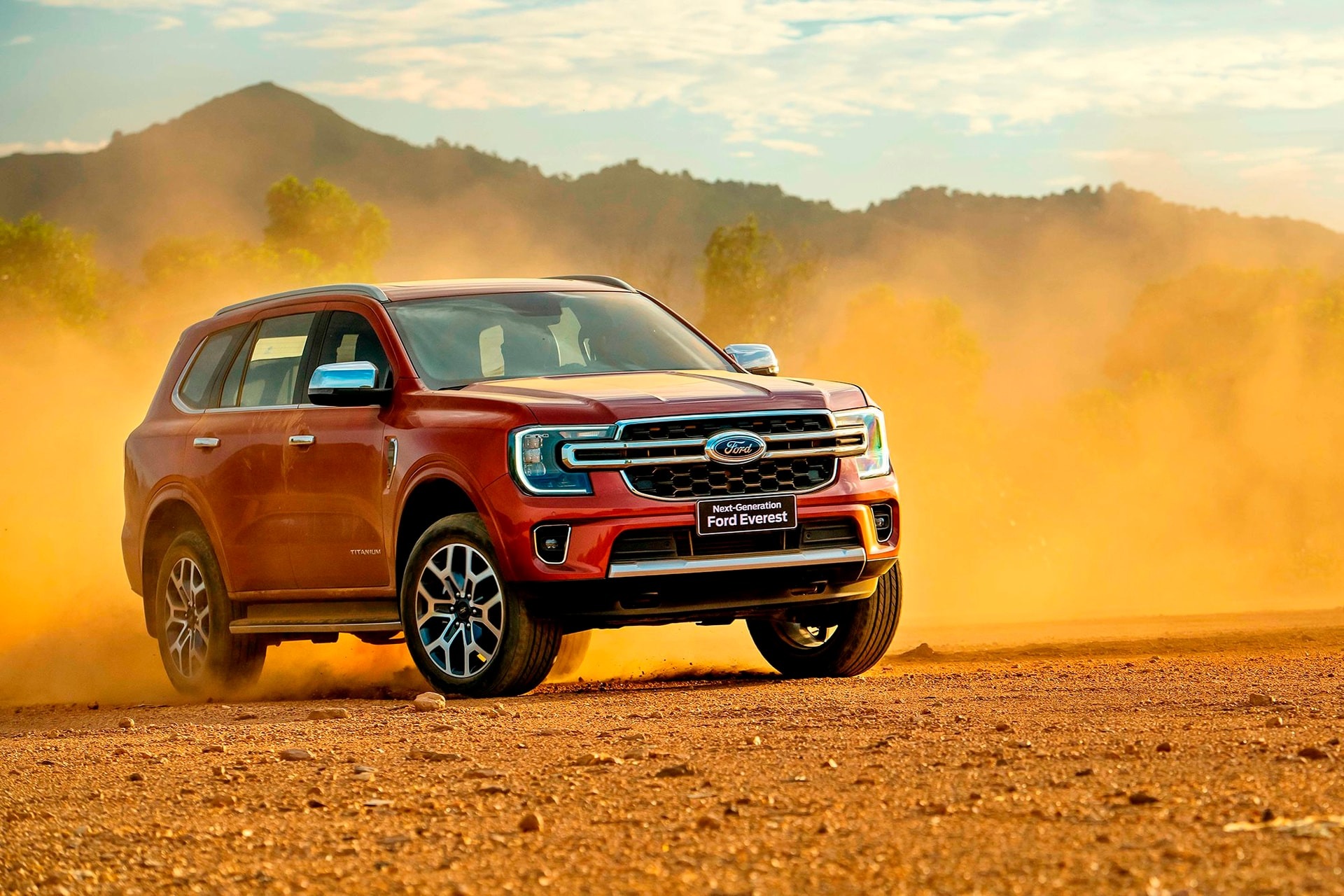 Ford Everest ưu đãi tại Việt Nam