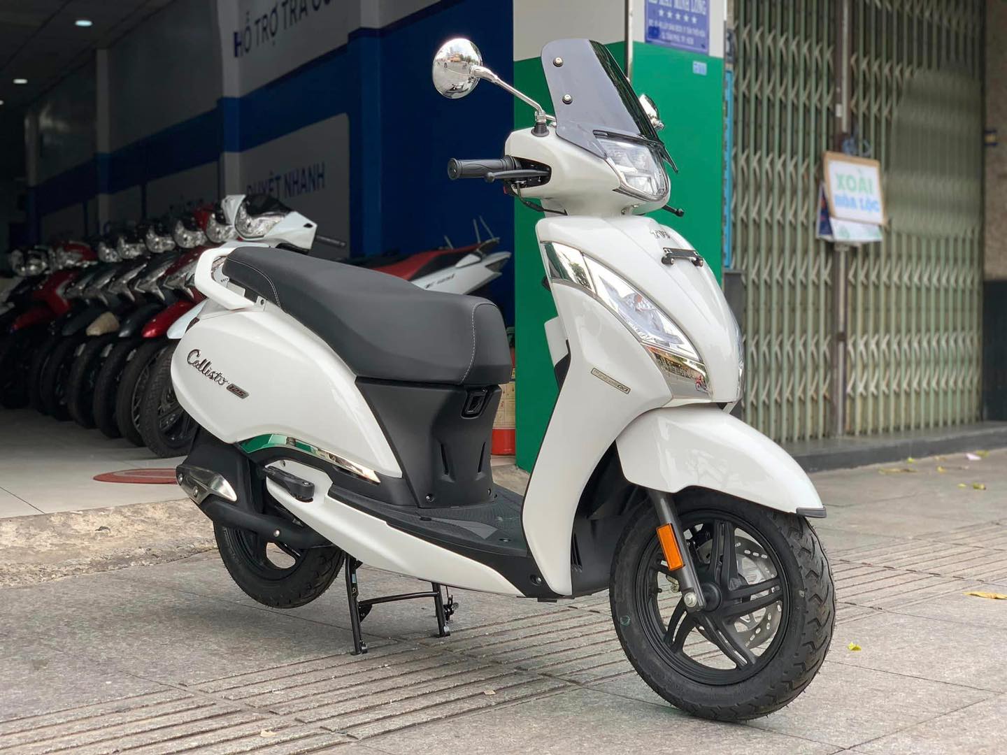 Xe TVS Callisto 125 phía trước