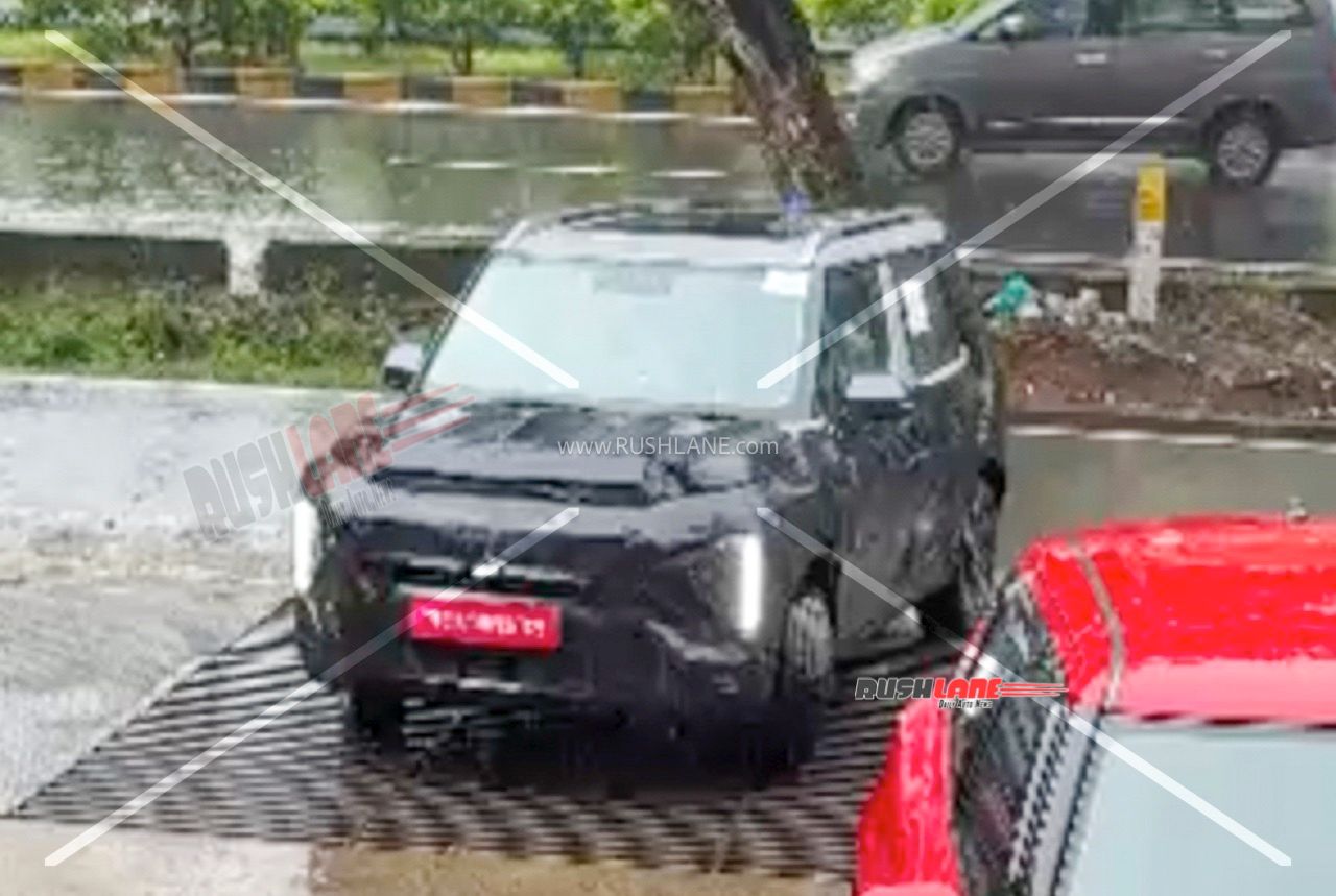 Kia Syros EV trên đường cắm sạc
