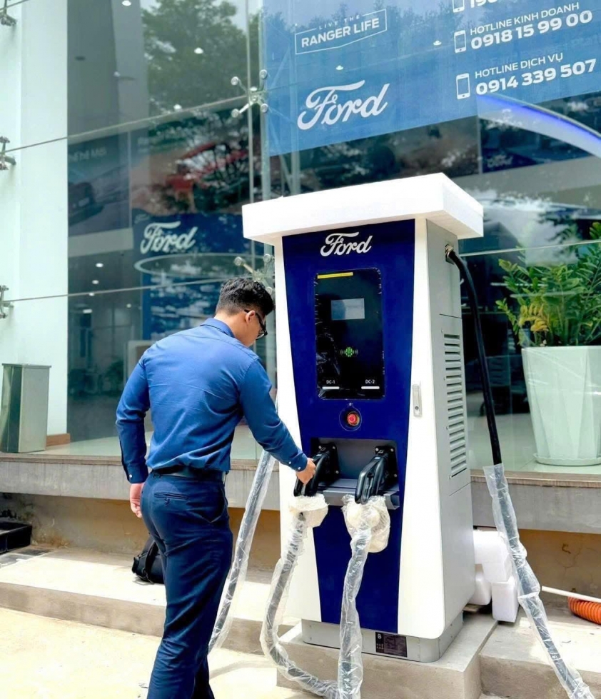 Trạm sạc nhanh Ford tại đại lý