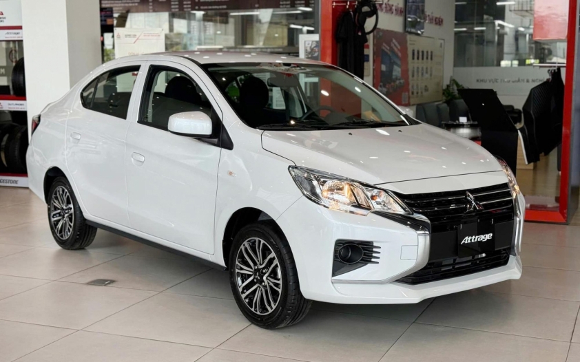 Khuyến mãi Attrage và Triton