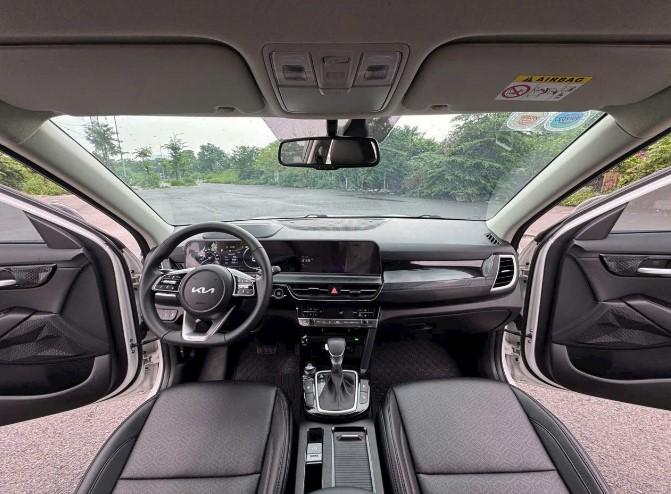 Ngoại thất và nội thất của Kia Seltos