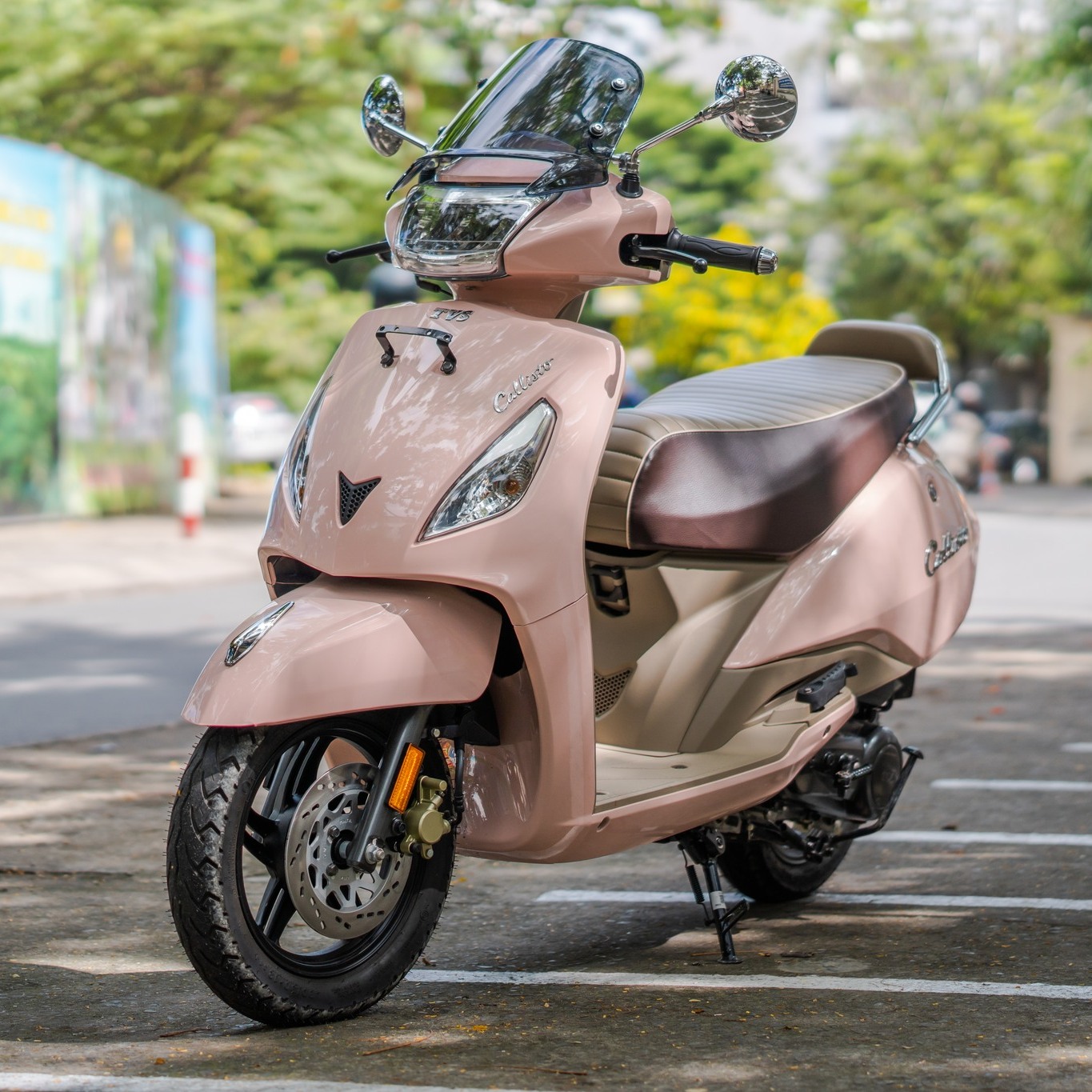 Xe TVS Callisto 110 màu đỏ