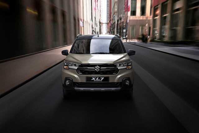 Suzuki XL7 Hybrid màu đen