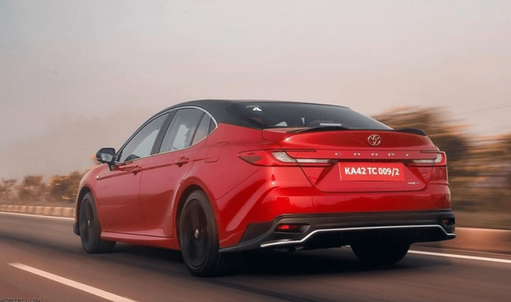 Hình minh họa chi tiết bodykit và cánh lướt gió