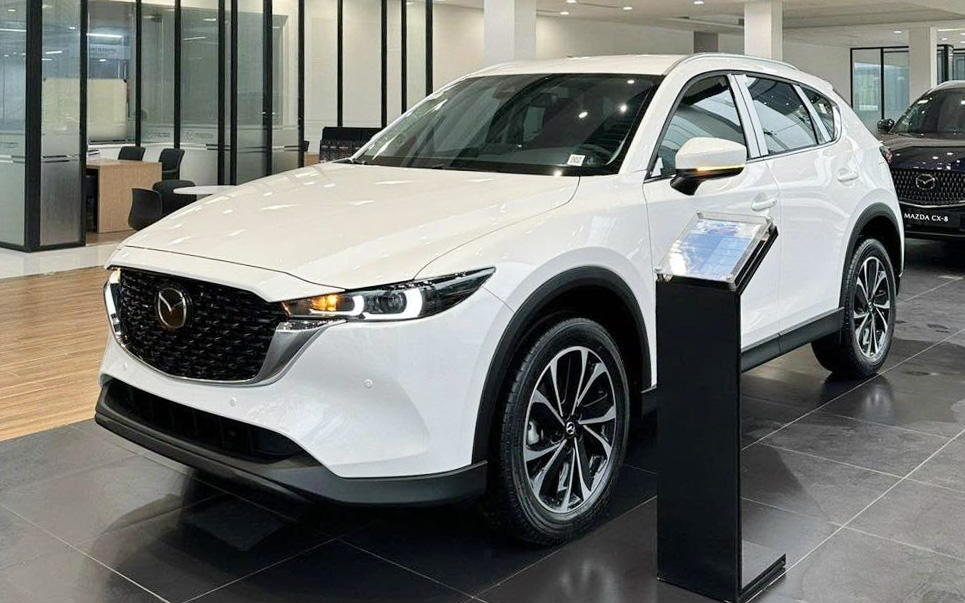 Khoảng cách doanh số giữa hai mẫu xe