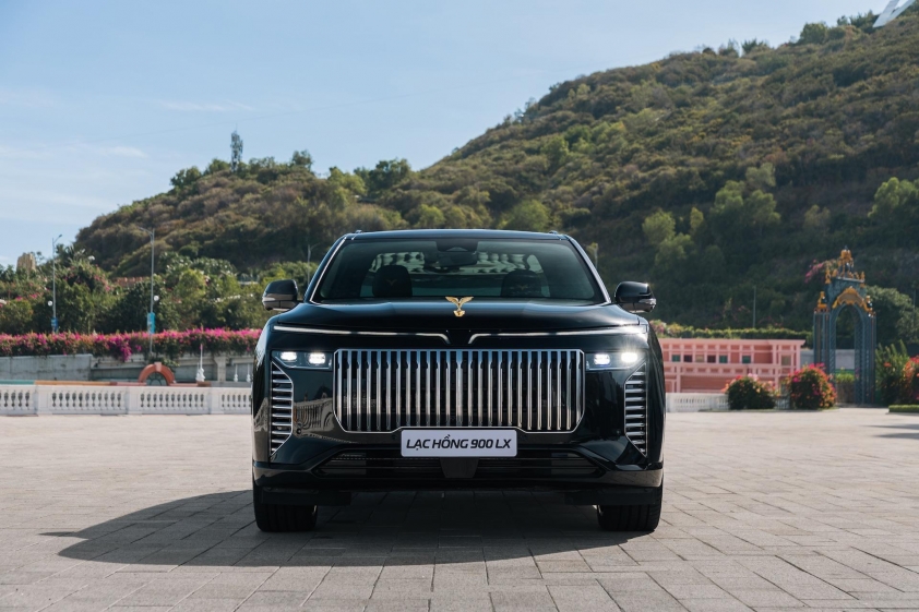 SUV Lạc Hồng 900 LX phía trước