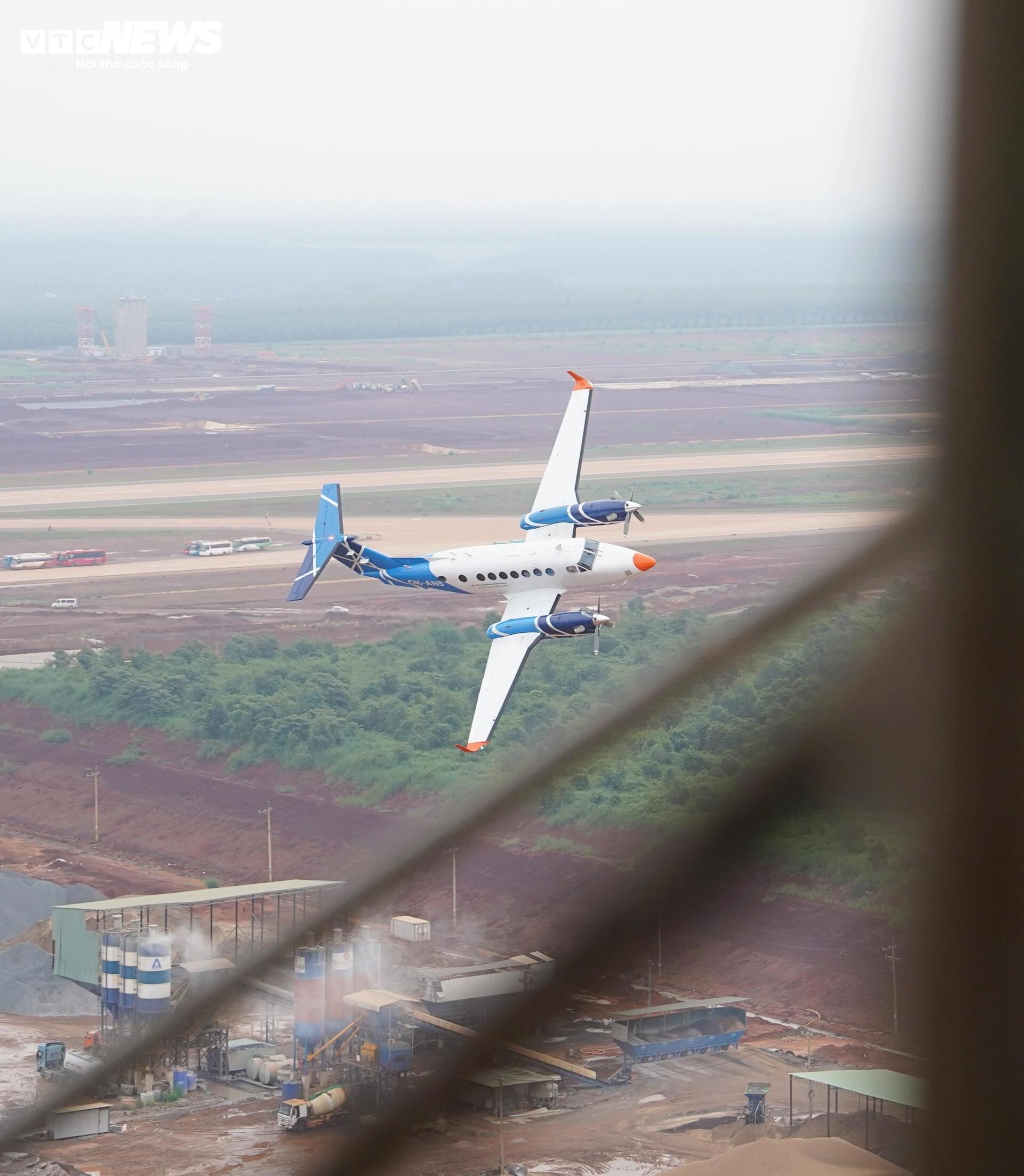 Beechcraft KingAir 300 series bay hiệu chuẩn