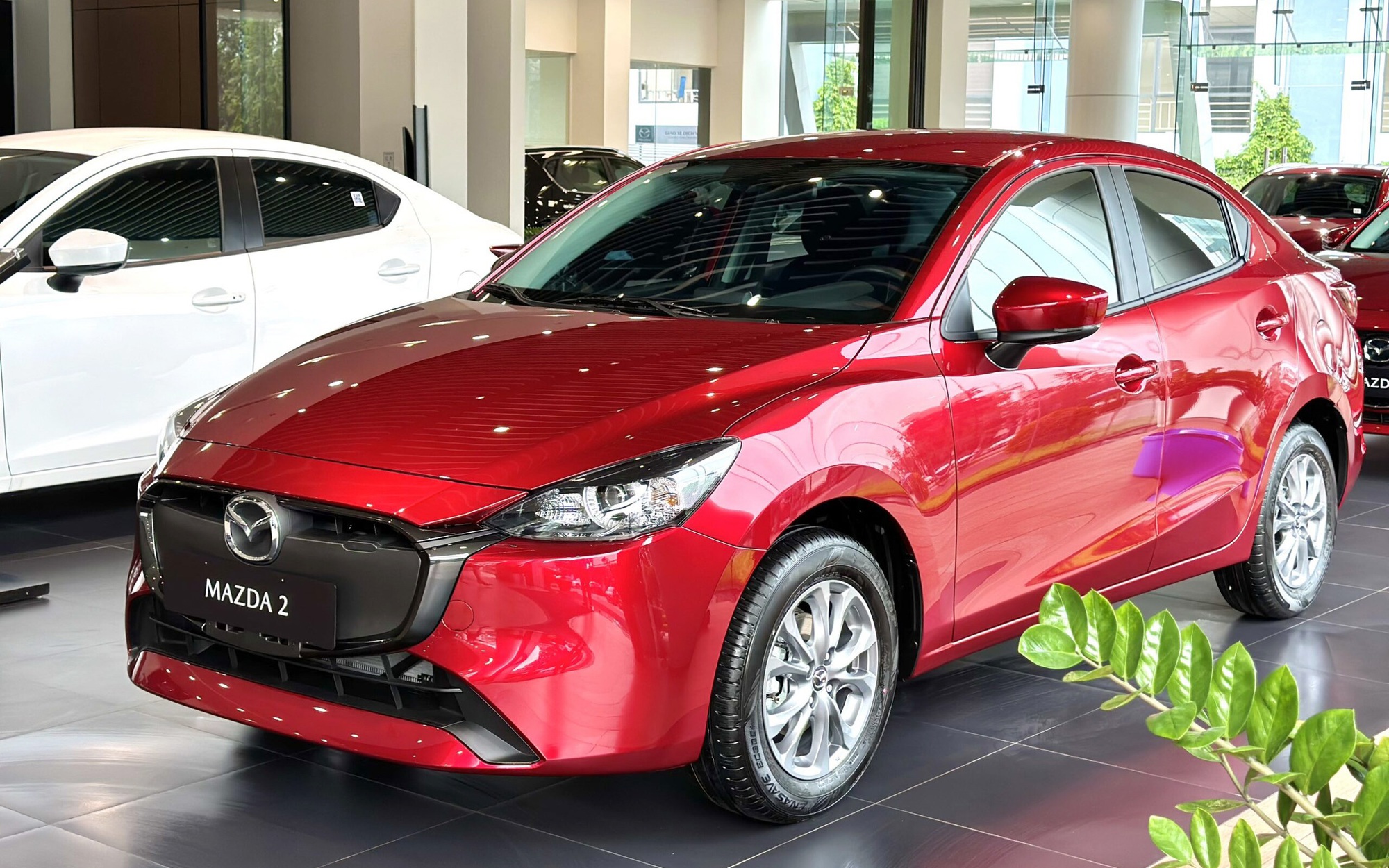 Mazda2 giảm giá mạnh trong phân khúc sedan cỡ B