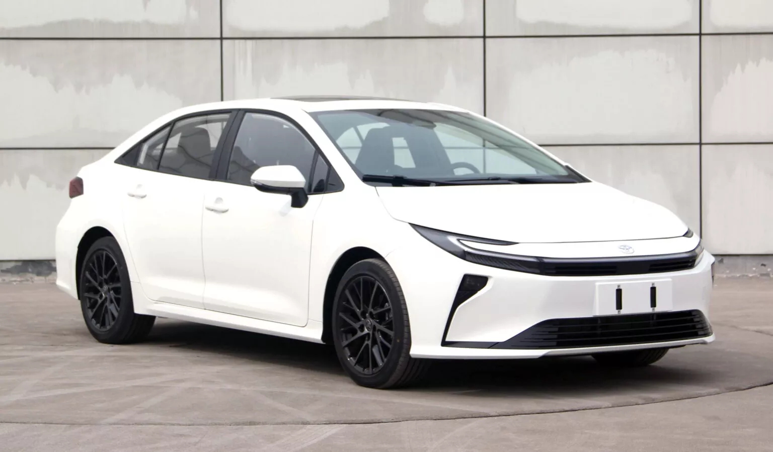 Bộ mâm xe thể thao trên Toyota Corolla mới
