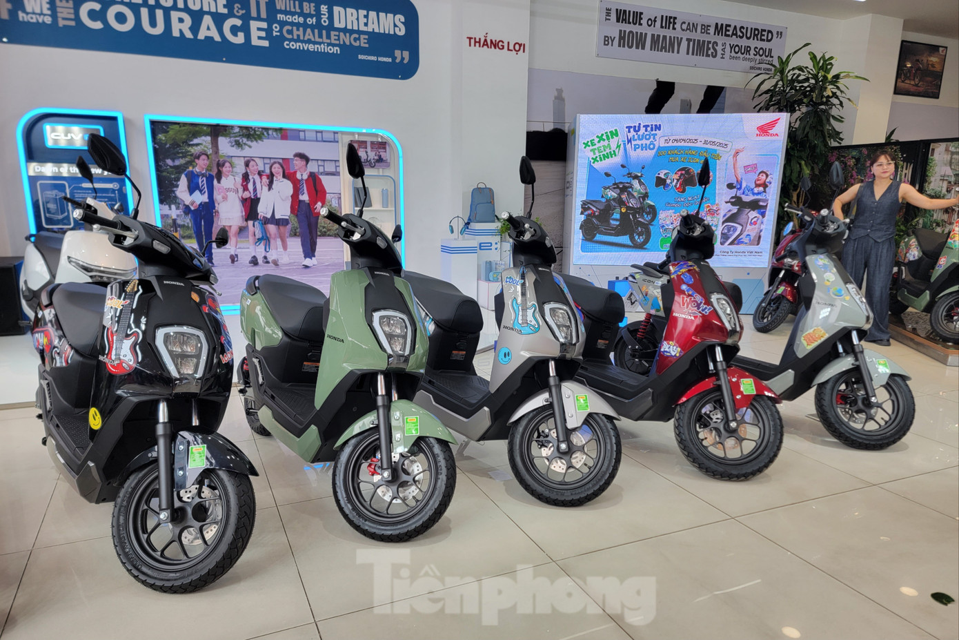 Xe máy điện cỡ nhỏ dành cho học sinh