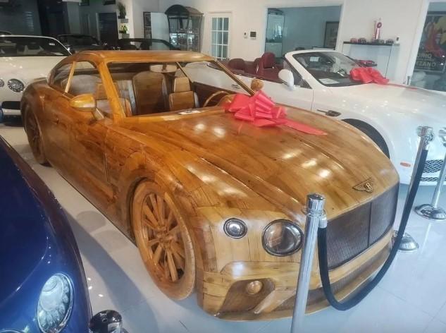 Bentley gỗ được chế tác tinh xảo
