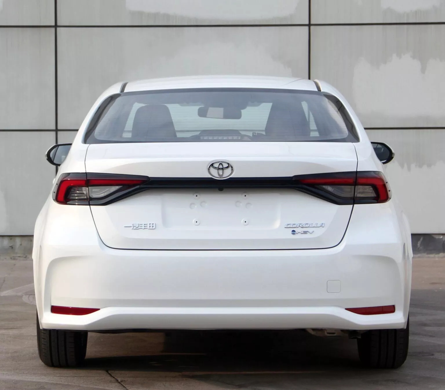 Các chi tiết làm tăng tính thể thao cho Toyota Corolla