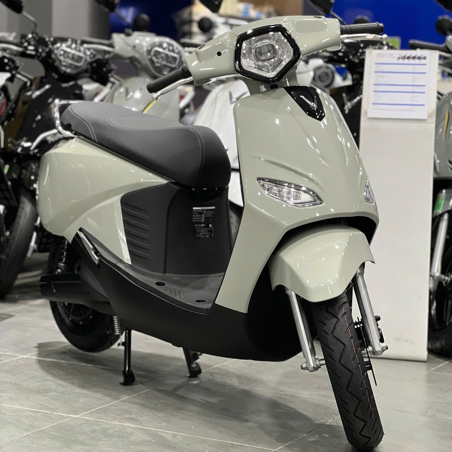 Vero X với thiết kế hiện đại Xe máy điện Vero X