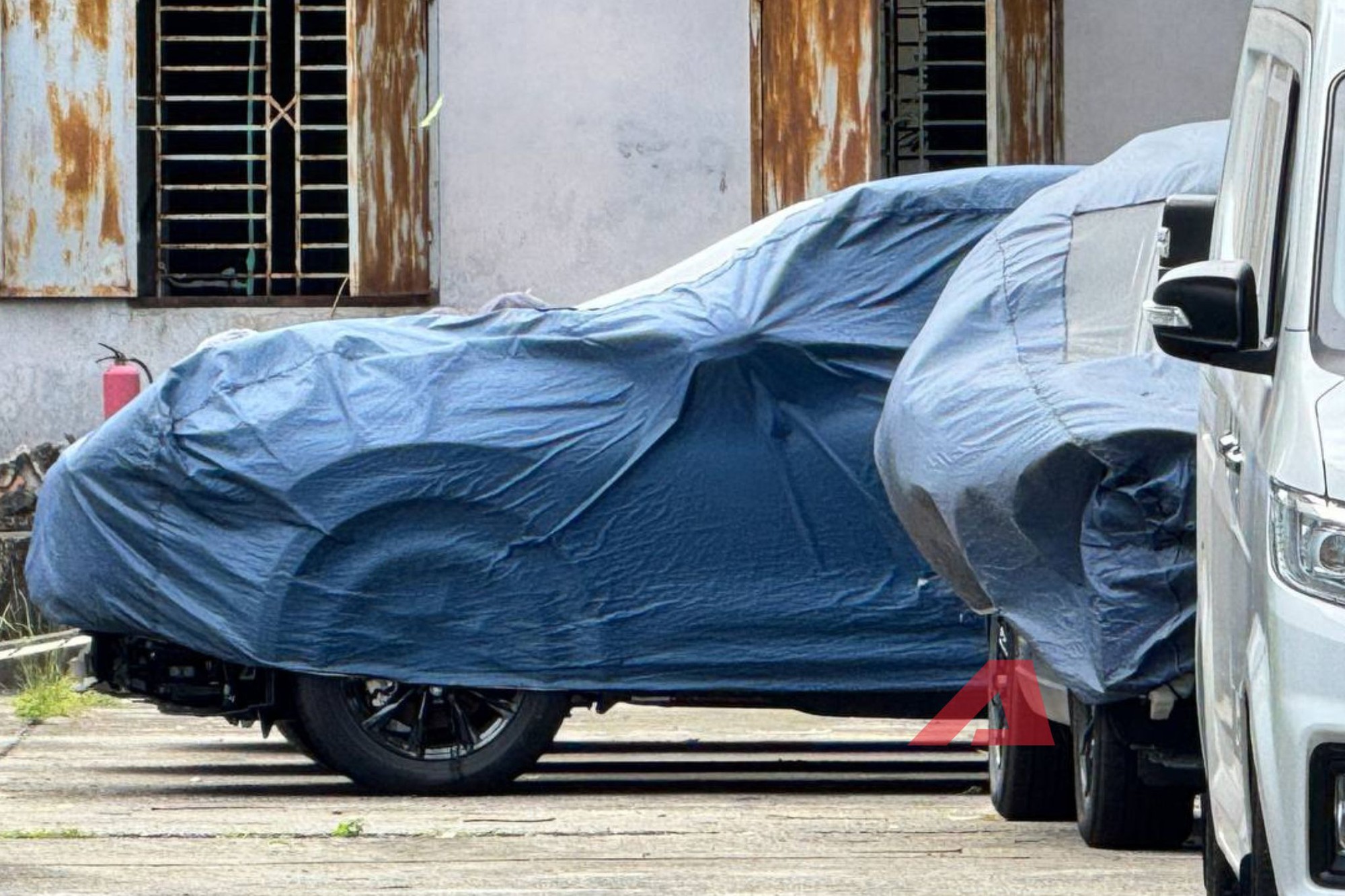 Chiếc xe xuất hiện tại trung tâm thử nghiệm khí thải được cho là Honda CR-V e:HEV RS Honda CR-V e:HEV RS tại trung tâm thử nghiệm khí thải Hà Nội