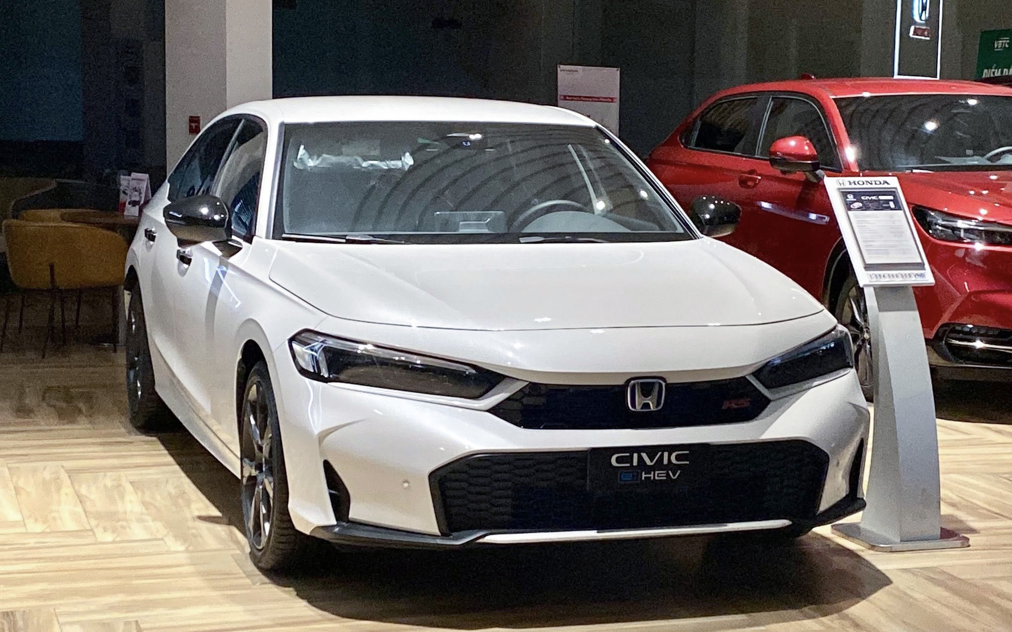 Honda Civic được giảm giá Giá xe Honda Civic giảm mạnh tại đại lý