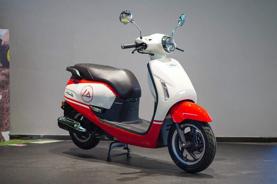 Ngoại hình Honda NS150LA góc nghiêng