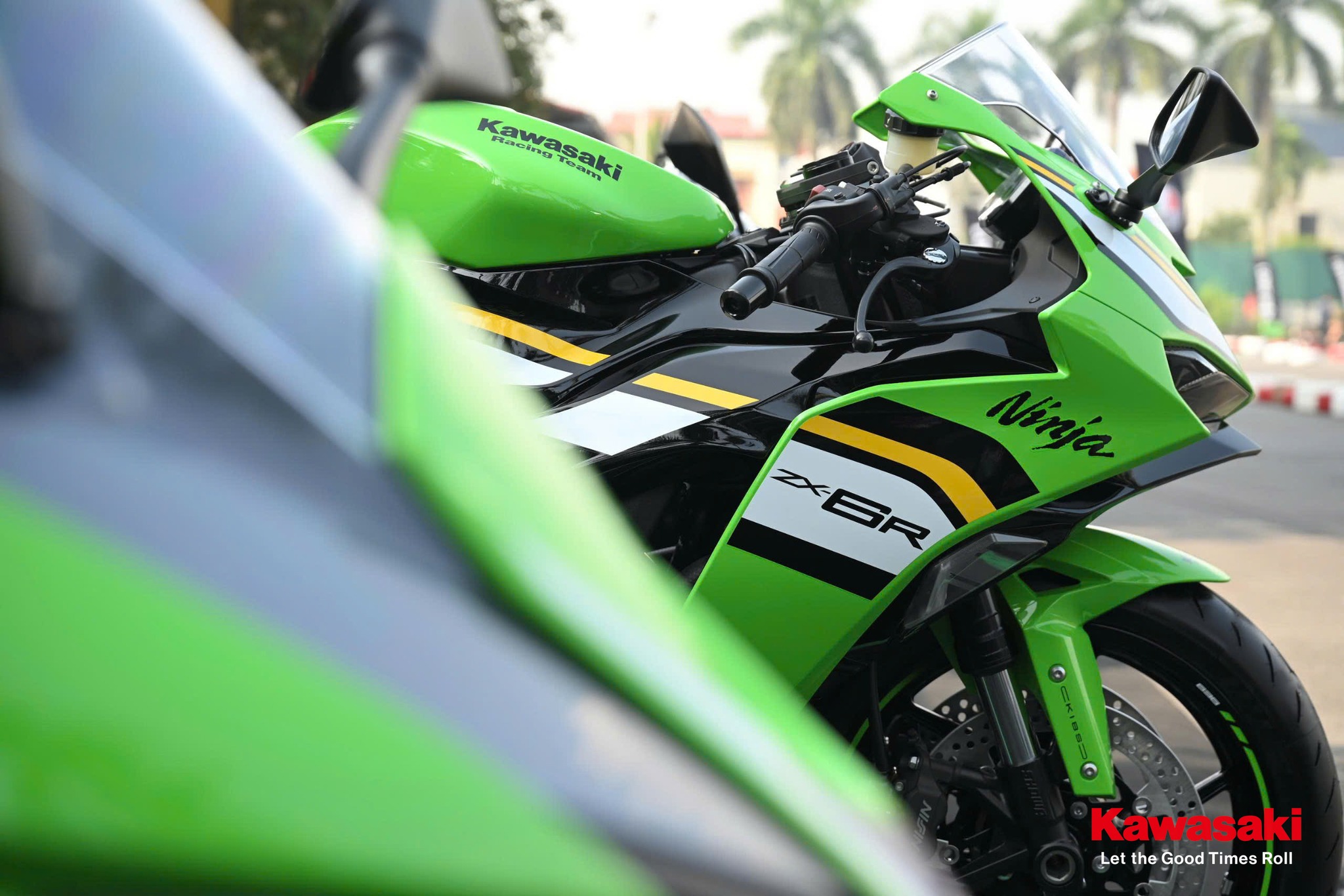 Động cơ mạnh mẽ của Ninja ZX-6R