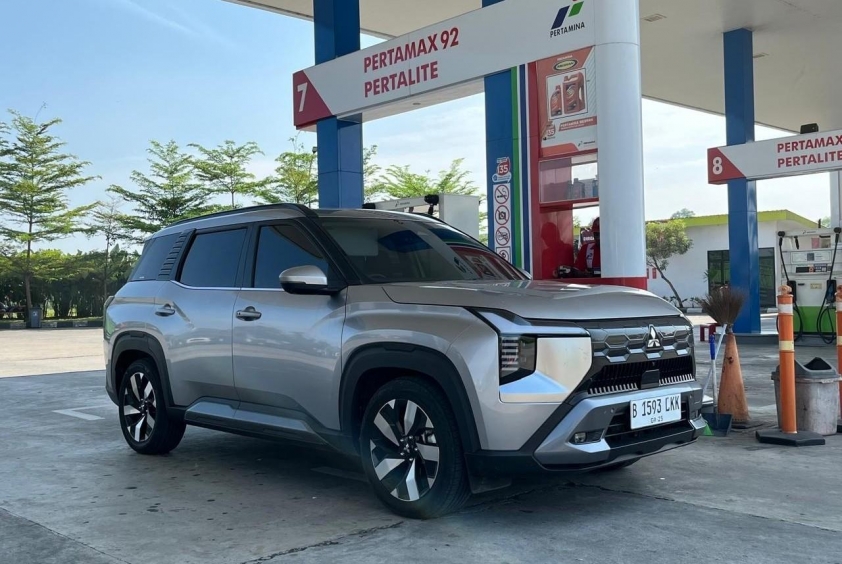 Mẫu SUV 7 chỗ Mitsubishi Destinator