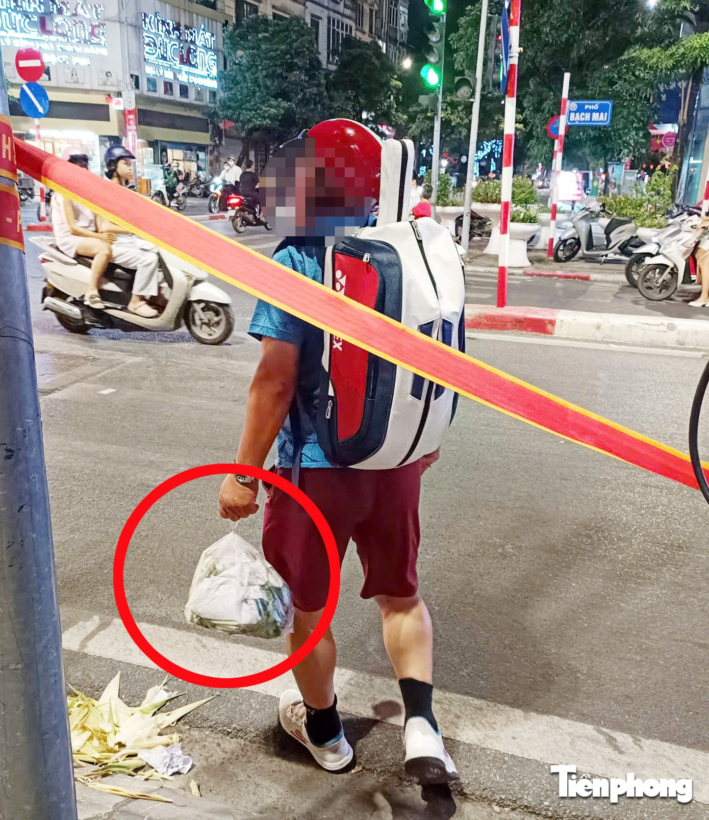 Rời quán bia, tiếp tục đi mua đồ về nhậu, người đàn ông bị CSGT xử phạt- Ảnh 7. Ông T. chia sẻ lý do mua thêm đồ ăn về nhà