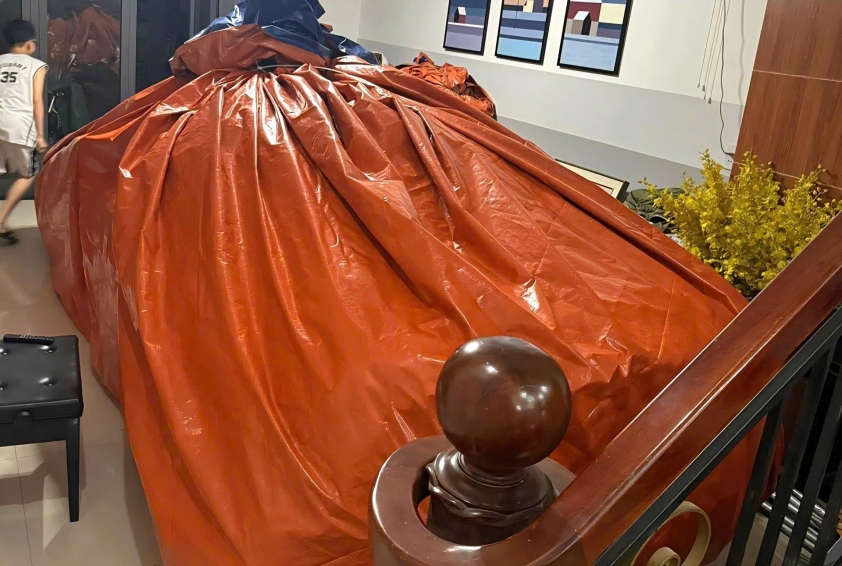 Che phủ xe bằng bạt lớn Bọc kín xe bằng bạt chống nước