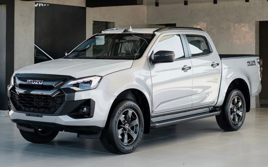 Isuzu D-Max facelift Isuzu D-Max cải tiến nhẹ về thiết kế ngoại thất và nội thất