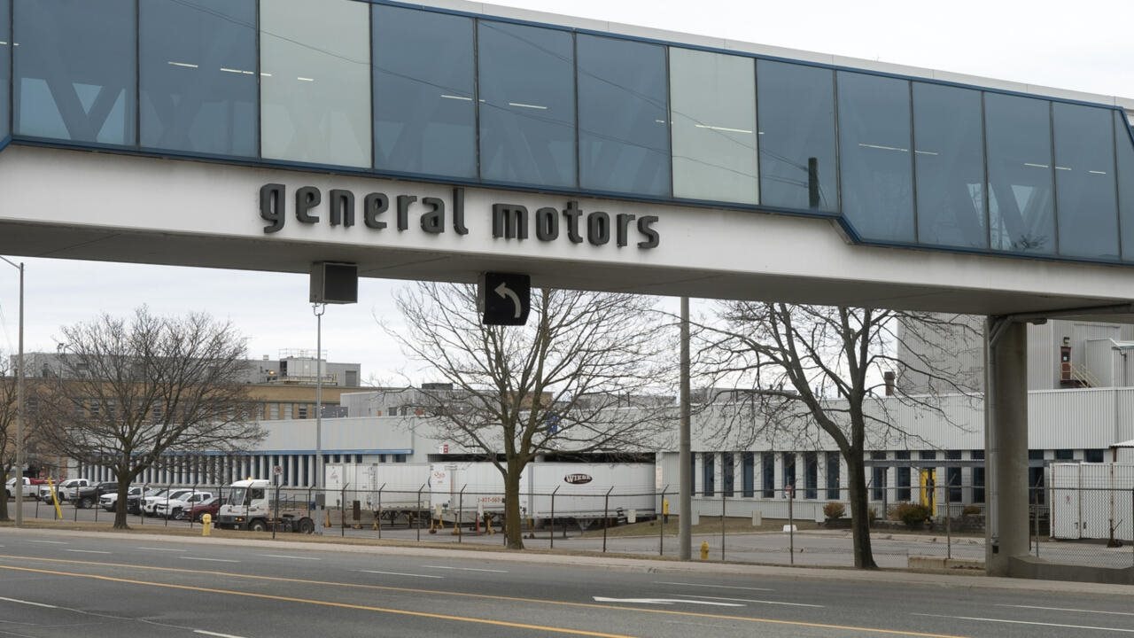 GM đóng cửa một nhà máy sản xuất xe tải điện khiến 1.200 lao động mất việc, thừa nhận thị trường ‘phát triển chậm’- Ảnh 1. Nhà máy sản xuất xe tải điện GM tại Ontario