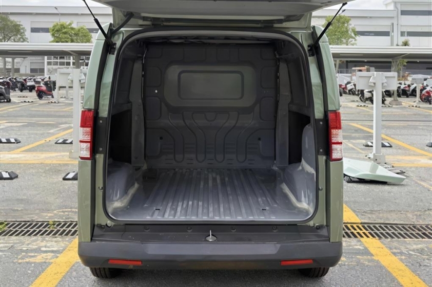 Thiết kế cụm đèn hậu và tay nắm cửa VinFast EC Van VinFast EC Van đèn hậu và tay nắm cửa