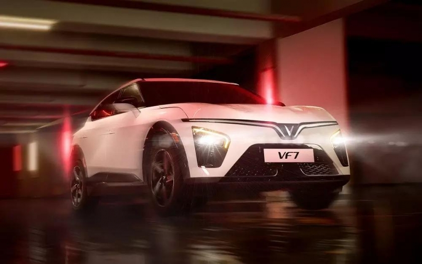 VinFast VF 7
