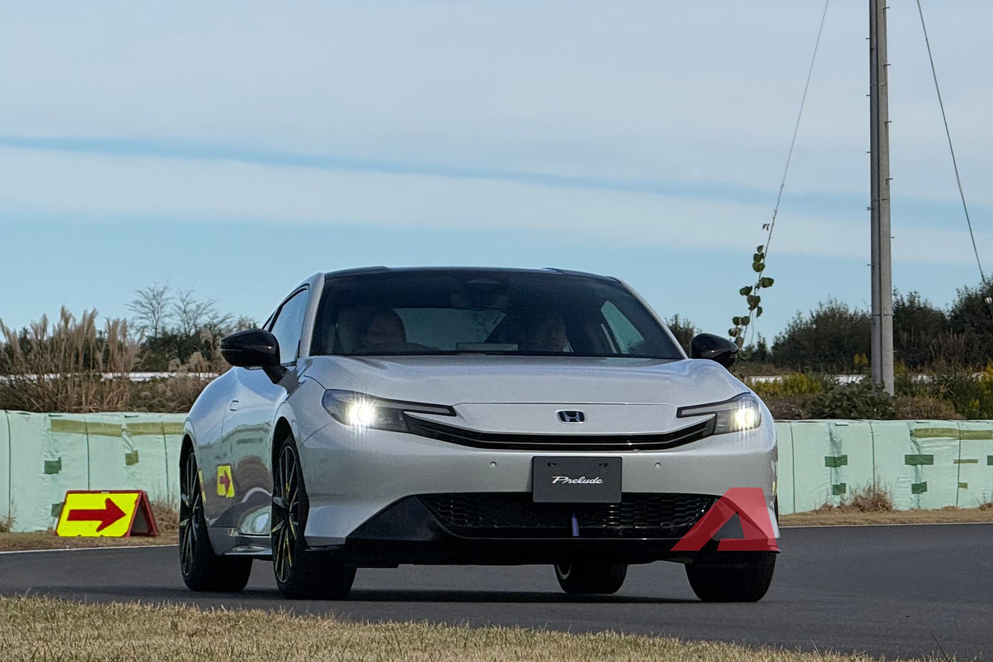 Rộ tin Honda Prelude có thể bán tại Việt Nam: Thay thế Civic Type R, giá bán khó dưới 3 tỷ đồng- Ảnh 3. Honda Prelude có khả năng thay thế Civic Type R