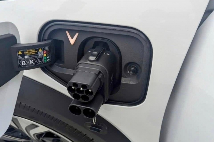 VinFast VF 6 Plus Limited 3 Pin và hệ thống sạc VinFast VF 6 Plus Limited