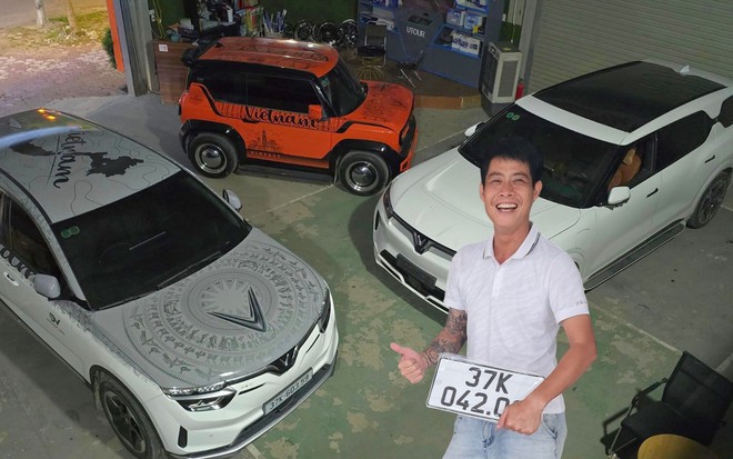 Chủ xe bên các mẫu xe điện