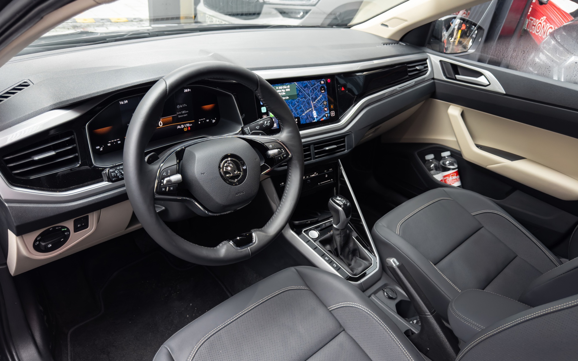 Tiện nghi nội thất mẫu xe sedan hạng B Hình ảnh chi tiết khoang lái của các mẫu xe