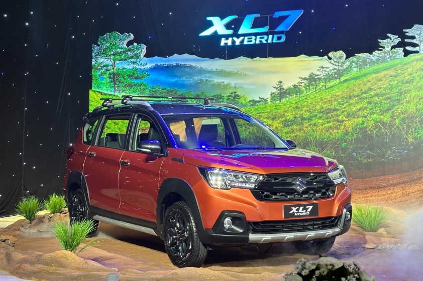 XL7 Hybrid Mẫu xe mpv mild-hybrid