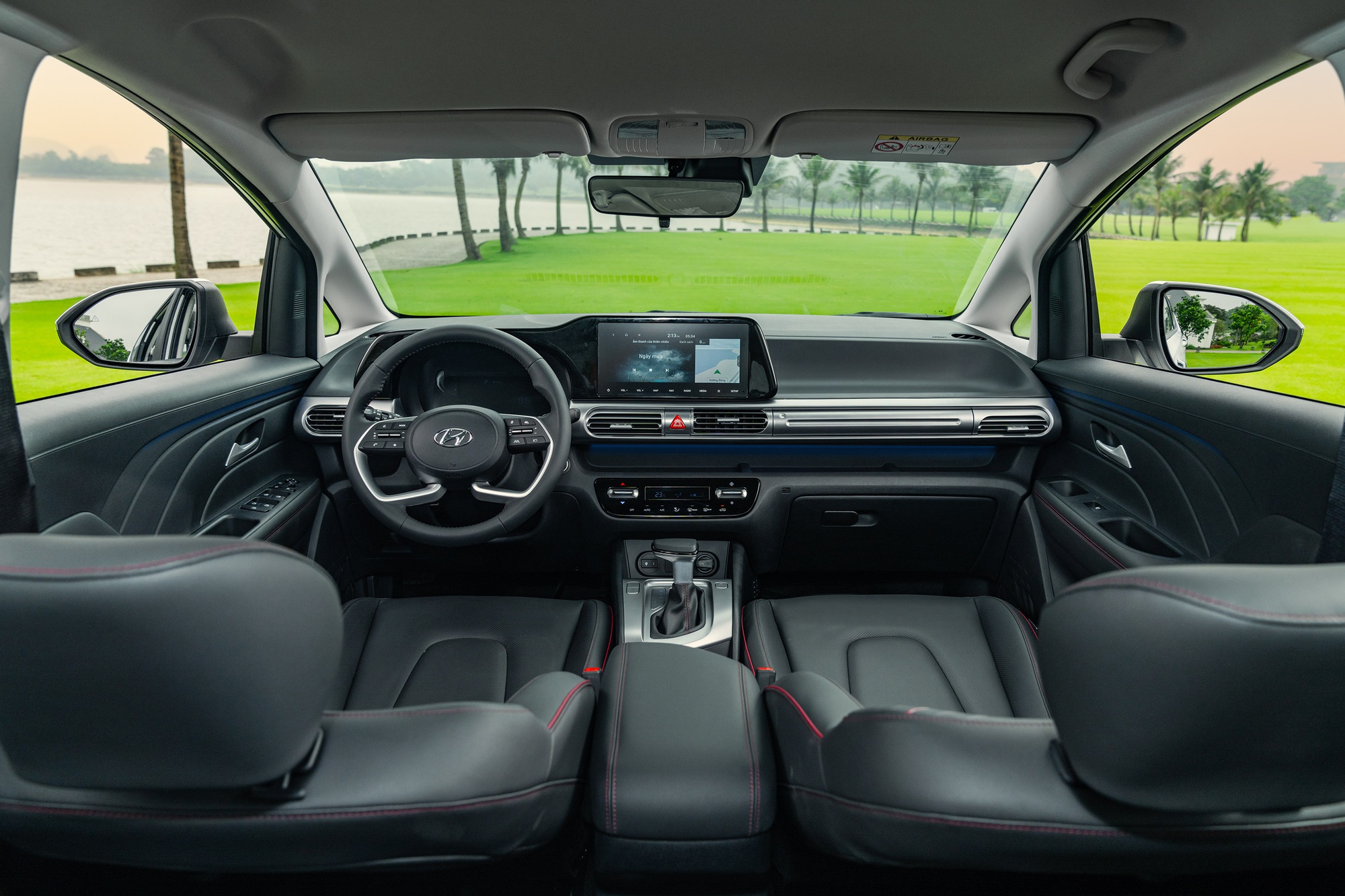 MPV ồ ạt vào Việt Nam, Hyundai Stargazer đang đứng ở đâu?- Ảnh 4. Nội thất tiện nghi của Hyundai Stargazer