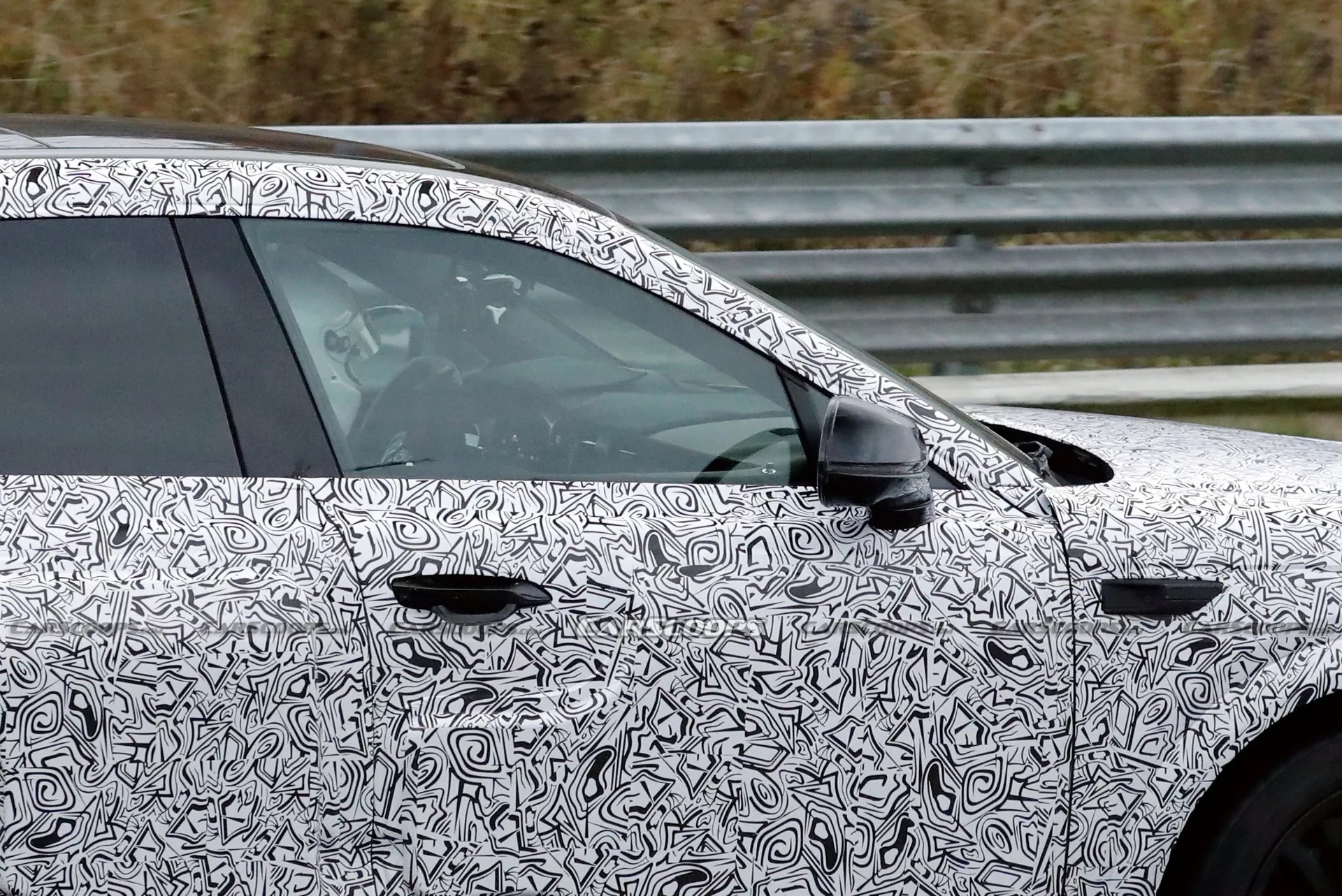 Nội thất thử nghiệm của Urban SUV