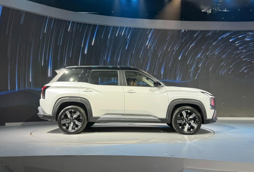 Ngoại thất Mitsubishi Destinator