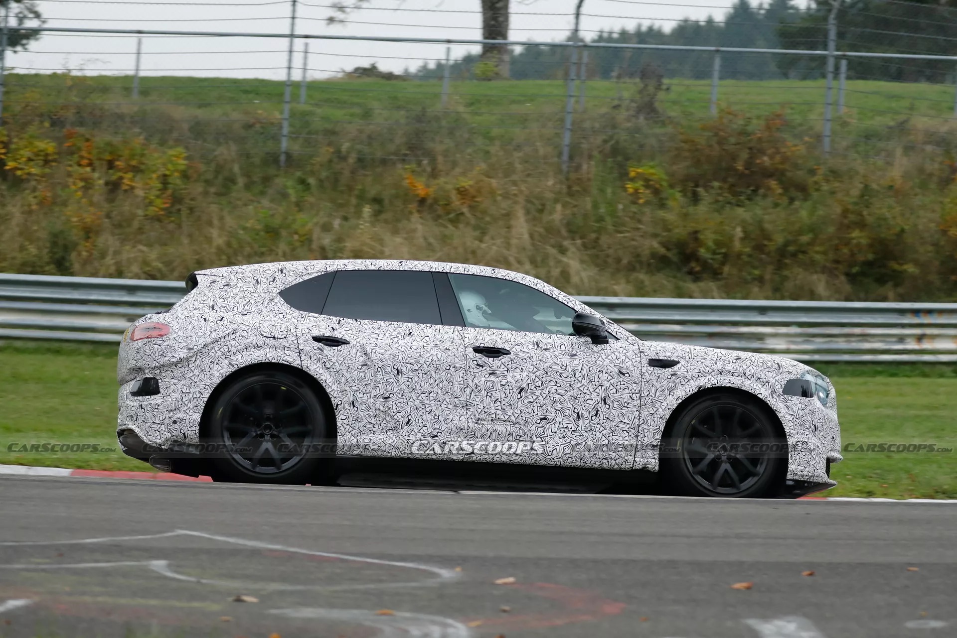 Chạy thử Bentley Urban SUV