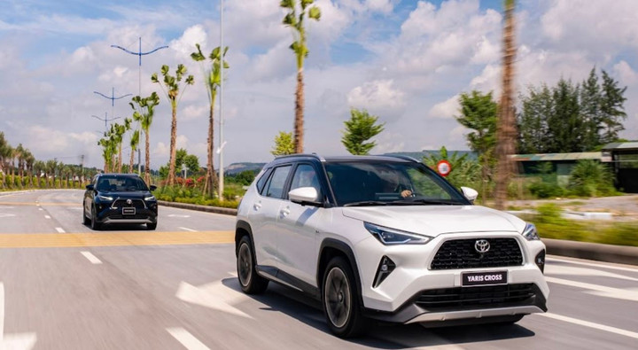 Mẫu Yaris Cross HEV cạnh tranh Yaris Cross HEV với ưu đãi phí trước bạ